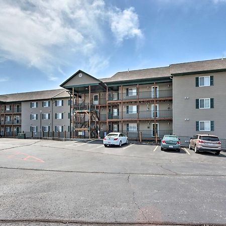 Step-Free Camdenton Condo With Boat Ramp, Dock, Slip Luaran gambar