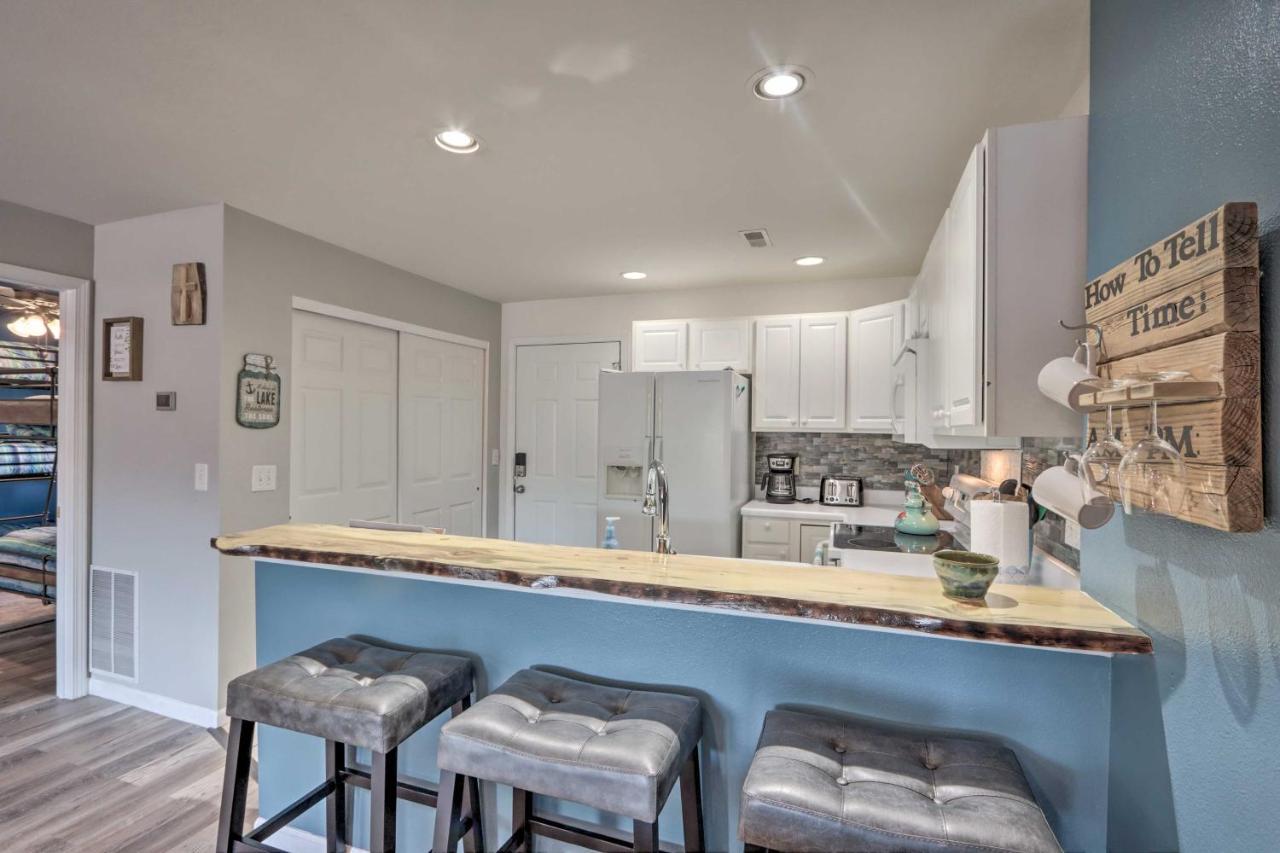 Step-Free Camdenton Condo With Boat Ramp, Dock, Slip Luaran gambar